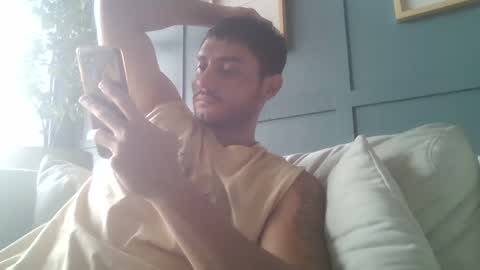 mistersam33 online show from 01/13/25, 07:53