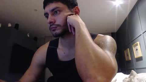 mistersam33 online show from 01/16/25, 03:56