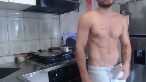 mistersam33 online show from 02/10/25, 05:09