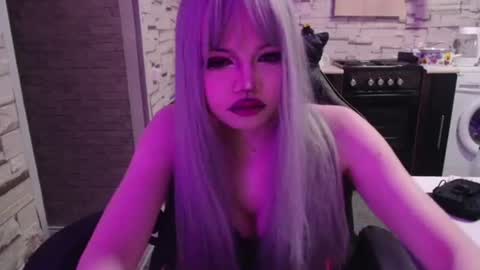 Snapshot of mistr_daria_femdom chatting on 07/03/26, 04:19 mistr_daria_femdom online show from 07/03/26, 04:19