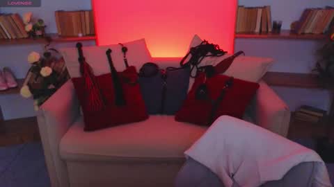 Marcelline online show from 11/08/25, 09:42