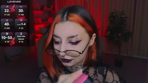 Snapshot of mistress__marcelline chatting on 06/19/26, 02:16 Marcelline online show from 06/19/26, 02:16