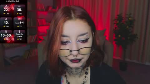 Snapshot of mistress__marcelline chatting on 06/26/26, 01:54 Marcelline online show from 06/26/26, 01:54