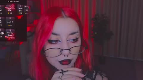 Snapshot of mistress__marcelline chatting on 07/09/26, 01:42 Marcelline online show from 07/09/26, 01:42