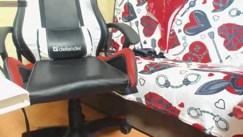Snapshot of mistress_adel chatting on 02/14/25, 03:43 mistress_adel online show from 02/14/25, 03:43