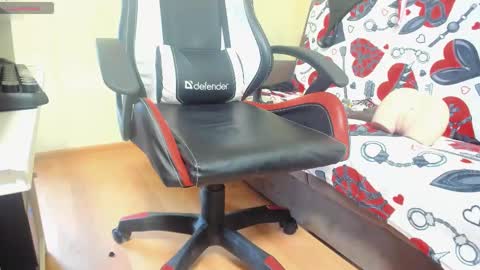 Snapshot of mistress_adel chatting on 03/10/25, 06:59 mistress_adel online show from 03/10/25, 06:59