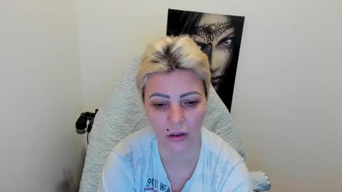 Snapshot of mistress_catsnow chatting on 02/16/25, 11:59 Miss CatSnow online show from 02/16/25, 11:59