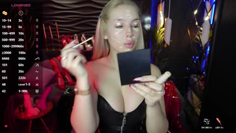 Snapshot of mistress_darsy chatting on 12/04/24, 07:06 Darsy online show from 12/04/24, 07:06