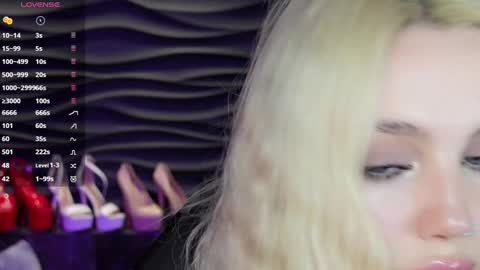 Snapshot of mistress_darsy chatting on 12/14/24, 06:02 Darsy online show from 12/14/24, 06:02