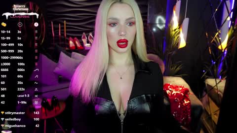 Snapshot of mistress_darsy chatting on 12/22/24, 09:00 Darsy online show from 12/22/24, 09:00