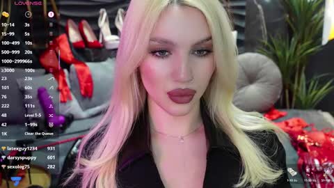 Snapshot of mistress_darsy chatting on 02/11/25, 04:46 Darsy online show from 02/11/25, 04:46
