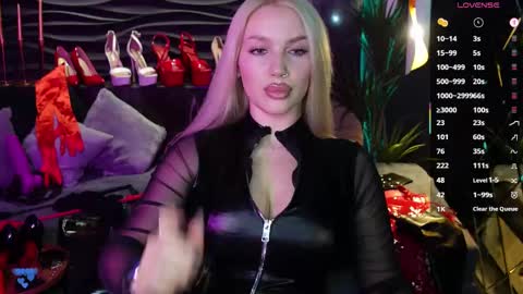 Snapshot of mistress_darsy chatting on 02/20/25, 05:18 Darsy online show from 02/20/25, 05:18
