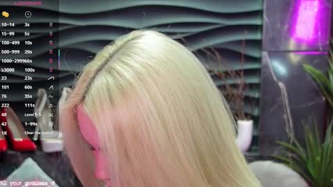 Snapshot of mistress_darsy chatting on 03/03/25, 01:53 Darsy online show from 03/03/25, 01:53