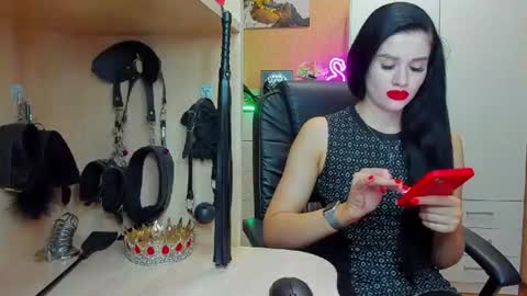 Snapshot of mistress_kristi chatting on 07/19/26, 08:34 Mistress Kristi online show from 07/19/26, 08:34