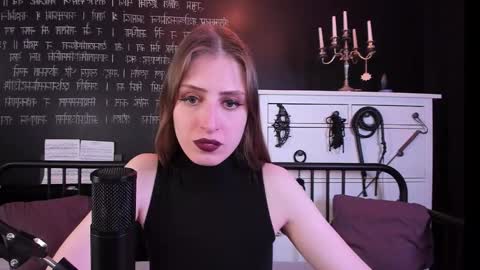 Snapshot of mistress_marlene chatting on 11/01/25, 06:26 Mistress Marlene online show from 11/01/25, 06:26