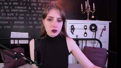 Snapshot of mistress_marlene chatting on 11/06/25, 08:15 Mistress Marlene online show from 11/06/25, 08:15