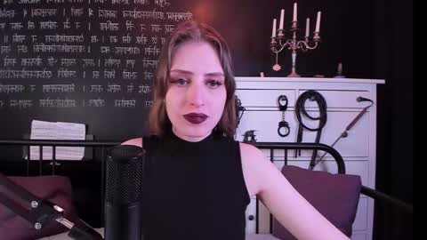 Snapshot of mistress_marlene chatting on 01/12/26, 07:02 Mistress Marlene online show from 01/12/26, 07:02