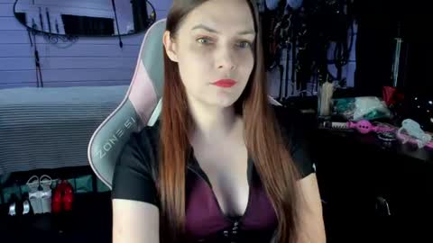 Snapshot of mistress_priest chatting on 06/13/26, 07:01 Dirty Priest and Ivi online show from 06/13/26, 07:01