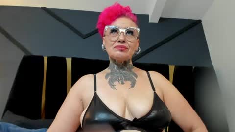 Snapshot of mistress_sandy chatting on 06/15/26, 08:44 Sandy Mistress online show from 06/15/26, 08:44