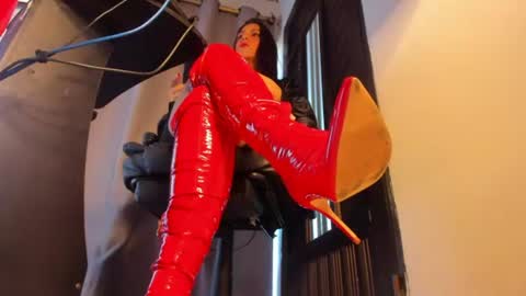 Snapshot of mistressanna_ chatting on 06/14/26, 09:39 Mistress Anna Alves online show from 06/14/26, 09:39