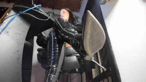 Snapshot of mistressanna_ chatting on 07/02/26, 03:23 Mistress Anna Alves online show from 07/02/26, 03:23
