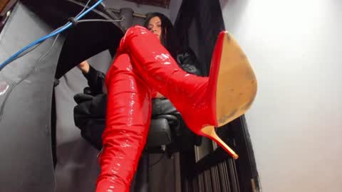 Snapshot of mistressanna_ chatting on 07/14/26, 02:05 Mistress Anna Alves online show from 07/14/26, 02:05