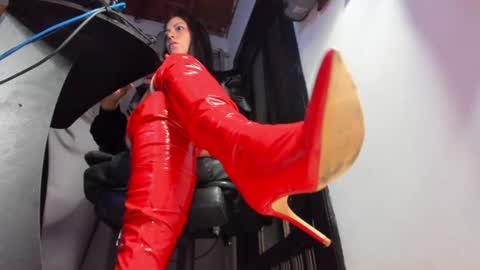 Snapshot of mistressanna_ chatting on 07/15/26, 01:22 Mistress Anna Alves online show from 07/15/26, 01:22