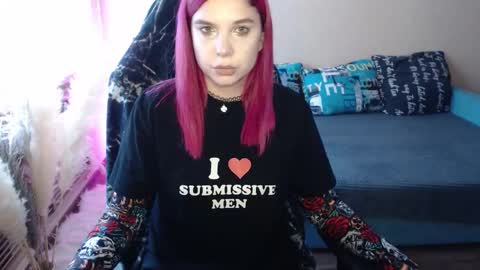 Snapshot of mistressbailey_x chatting on 09/17/25, 07:43 Miss Bailey online show from 09/17/25, 07:43