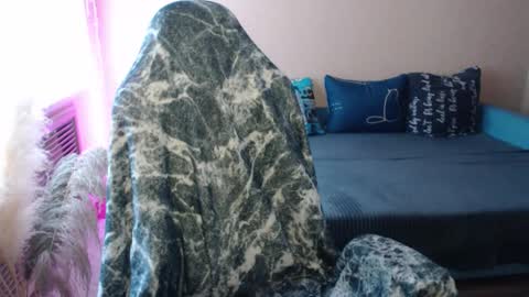 Snapshot of mistressbailey_x chatting on 12/04/25, 10:35 Miss Bailey online show from 12/04/25, 10:35