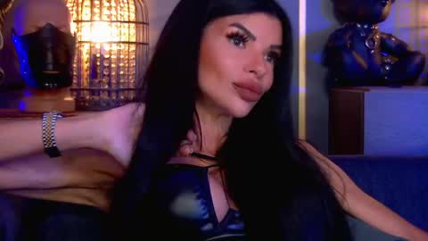 Elenia online show from 06/06/26, 12:54