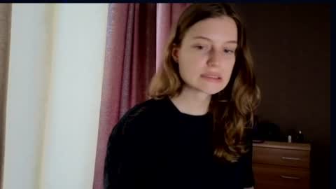 Snapshot of mistresselizy chatting on 06/17/26, 12:40 mistresselizy online show from 06/17/26, 12:40