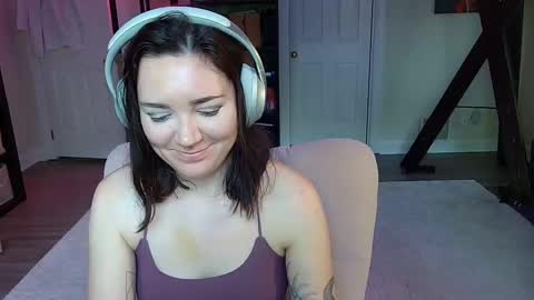 Snapshot of mistressjuniper chatting on 10/07/25, 06:49 Mistress June online show from 10/07/25, 06:49