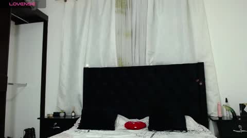 mistresskattia online show from 02/25/25, 01:09