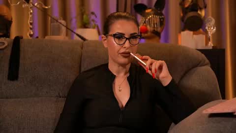 Mistress Kelly online show from 11/18/25, 01:33