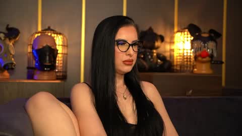 Snapshot of mistresskellykent chatting on 04/30/26, 09:52 Mistress Kelly online show from 04/30/26, 09:52
