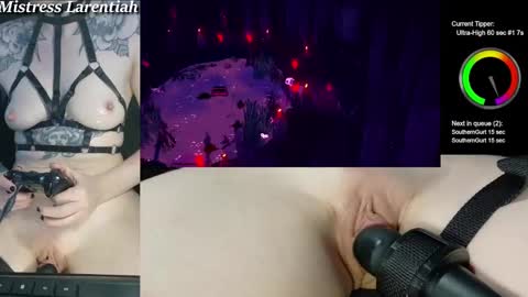 Snapshot of mistresslarentiah chatting on 03/08/25, 05:43 Mistress Larentiah online show from 03/08/25, 05:43