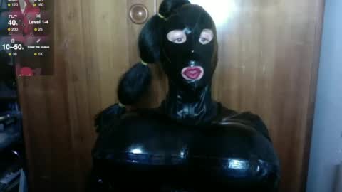 Snapshot of mistresslatexxx chatting on 12/18/24, 05:26 Bianca online show from 12/18/24, 05:26