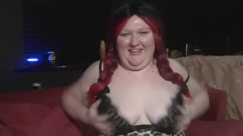 Snapshot of mistresslillie chatting on 03/15/26, 10:05 mistresslillie online show from 03/15/26, 10:05