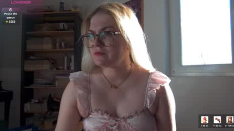 Snapshot of mistressmarlena chatting on 03/02/26, 07:59 Mistress Marlena online show from 03/02/26, 07:59