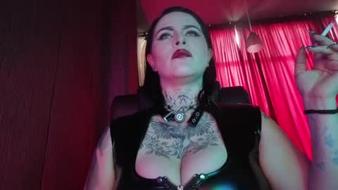 Snapshot of mistressolivia07 chatting on 05/21/26, 05:42 Mistress olivia online show from 05/21/26, 05:42