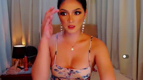 Leah online show from 12/08/24, 11:03