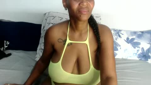 Snapshot of mistressshirleyx chatting on 01/22/25, 07:03 mistressshirleyx online show from 01/22/25, 07:03