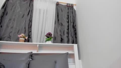 mistt_miaa online show from 10/28/25, 07:05