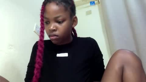 misty_shee online show from 04/12/26, 07:13