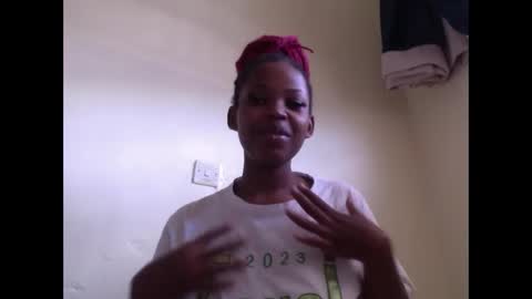 Snapshot of misty_shee chatting on 04/22/26, 09:01 misty_shee online show from 04/22/26, 09:01