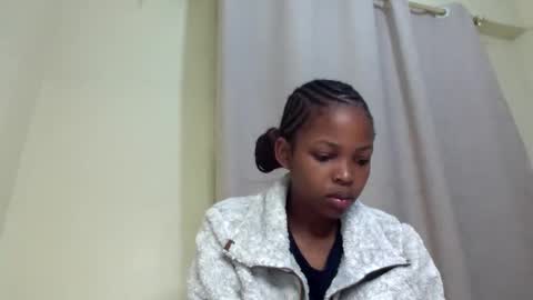 Snapshot of misty_shee chatting on 05/12/26, 12:35 misty_shee online show from 05/12/26, 12:35