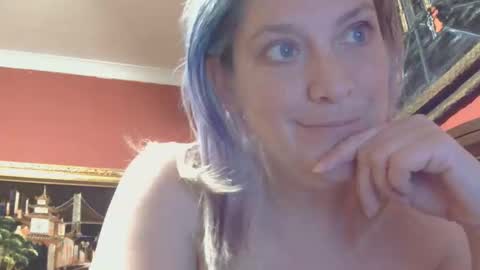 Snapshot of mistymountains96 chatting on 02/16/26, 02:40 Misty Mountains online show from 02/16/26, 02:40