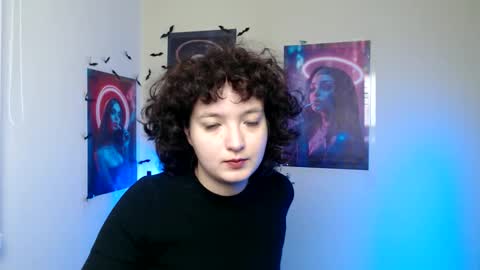 Aria online show from 12/01/25, 06:51