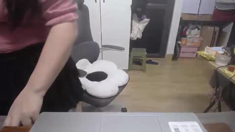 Misumiko96 online show from 12/23/25, 07:39