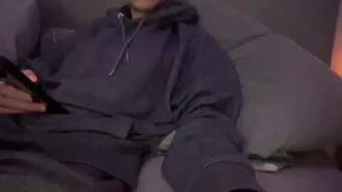 Snapshot of mitchellw7752 chatting on 10/24/25, 09:06 mitchellw7752 online show from 10/24/25, 09:06